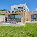 Arillas Villa