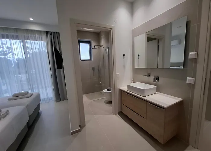 Arillas Marilou Villa *